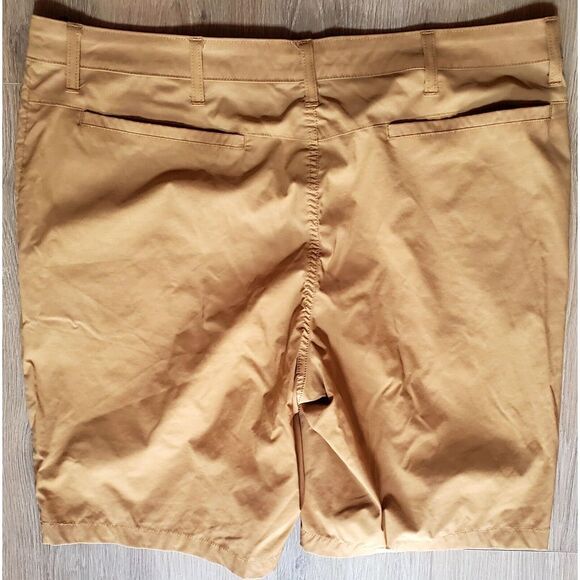 CHAPS Golf Shorts 40 Camel Tan Activewear Nylon/Spandex Open Pocket Mesh Lined - Picture 5 of 11